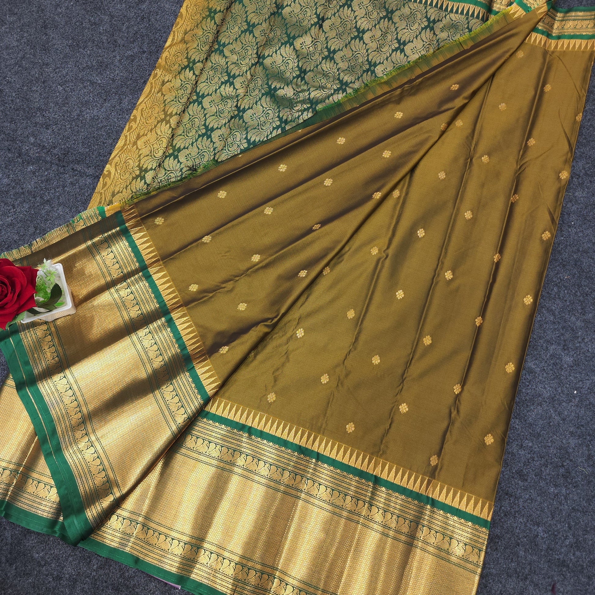 Gadwal Semi Pattu Saree - Ambica Wedding Mall