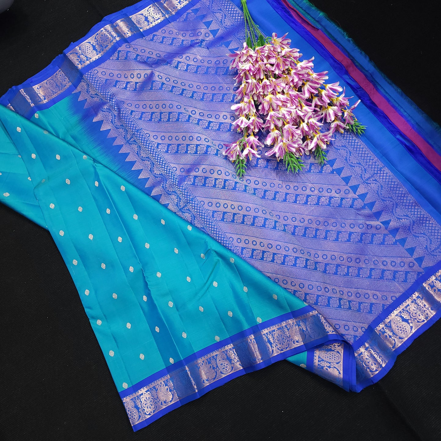 Kanchi Pattu Handloom Butta Saree