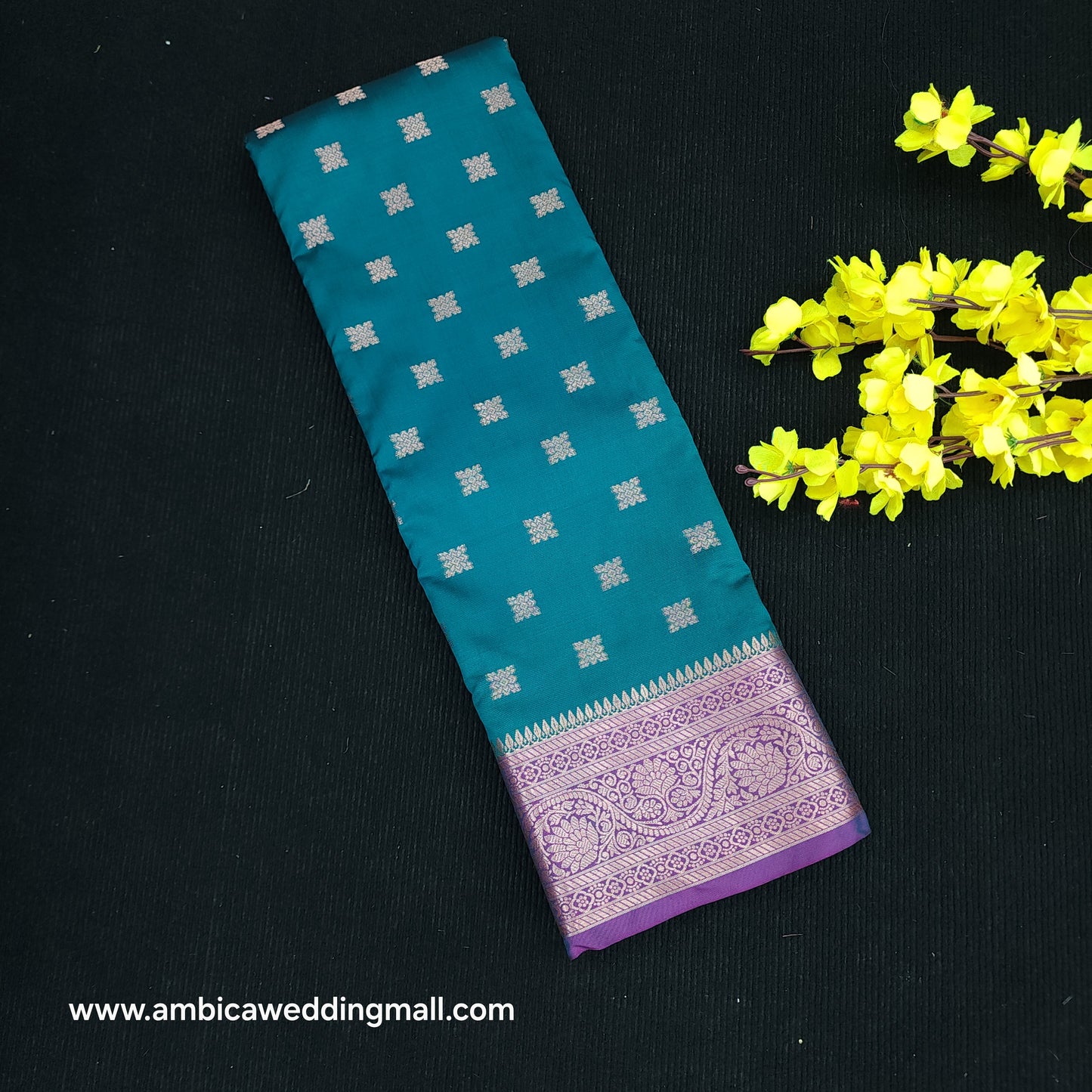 Banaras Butta Saree - B750