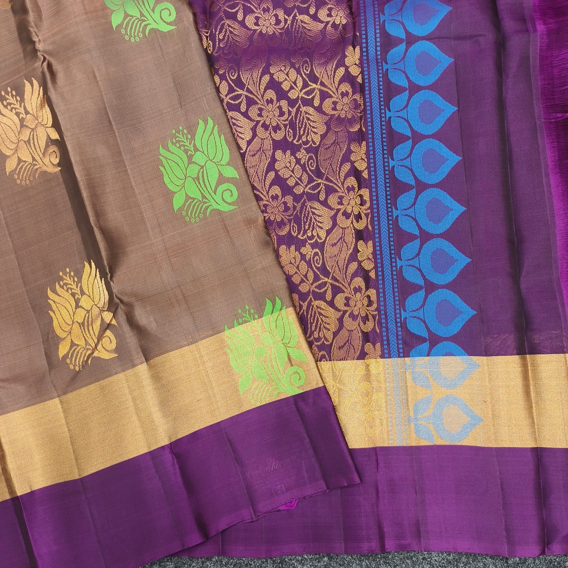 ✨Kanchi Pattu Bentex Border Saree - Ambica Wedding Mall
