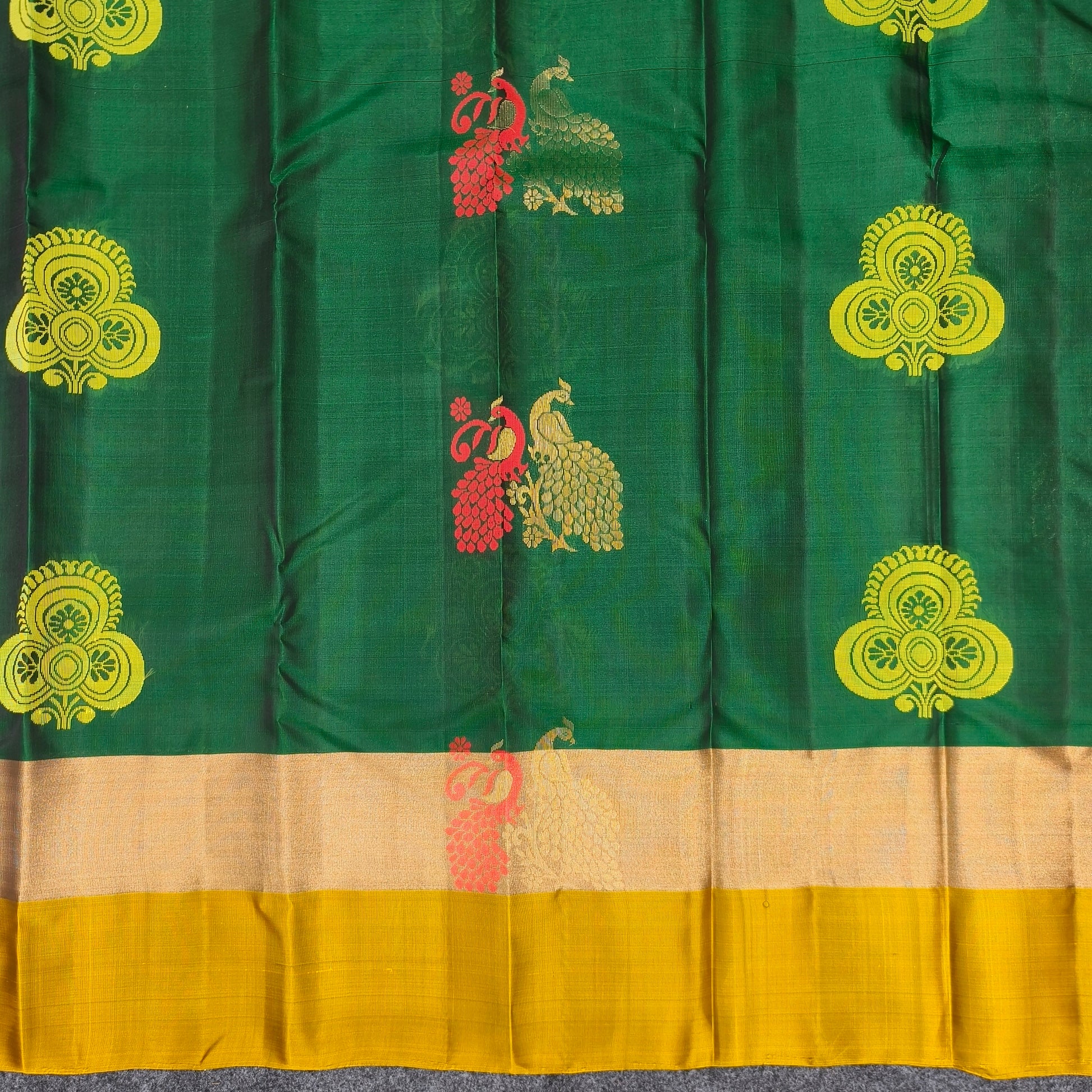 ✨Kanchi Pattu Bentex Border Saree - Ambica Wedding Mall