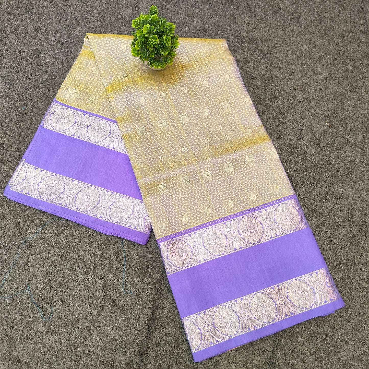 Pure Resham Venkatagiri Handloom saree - Ambica Wedding Mall