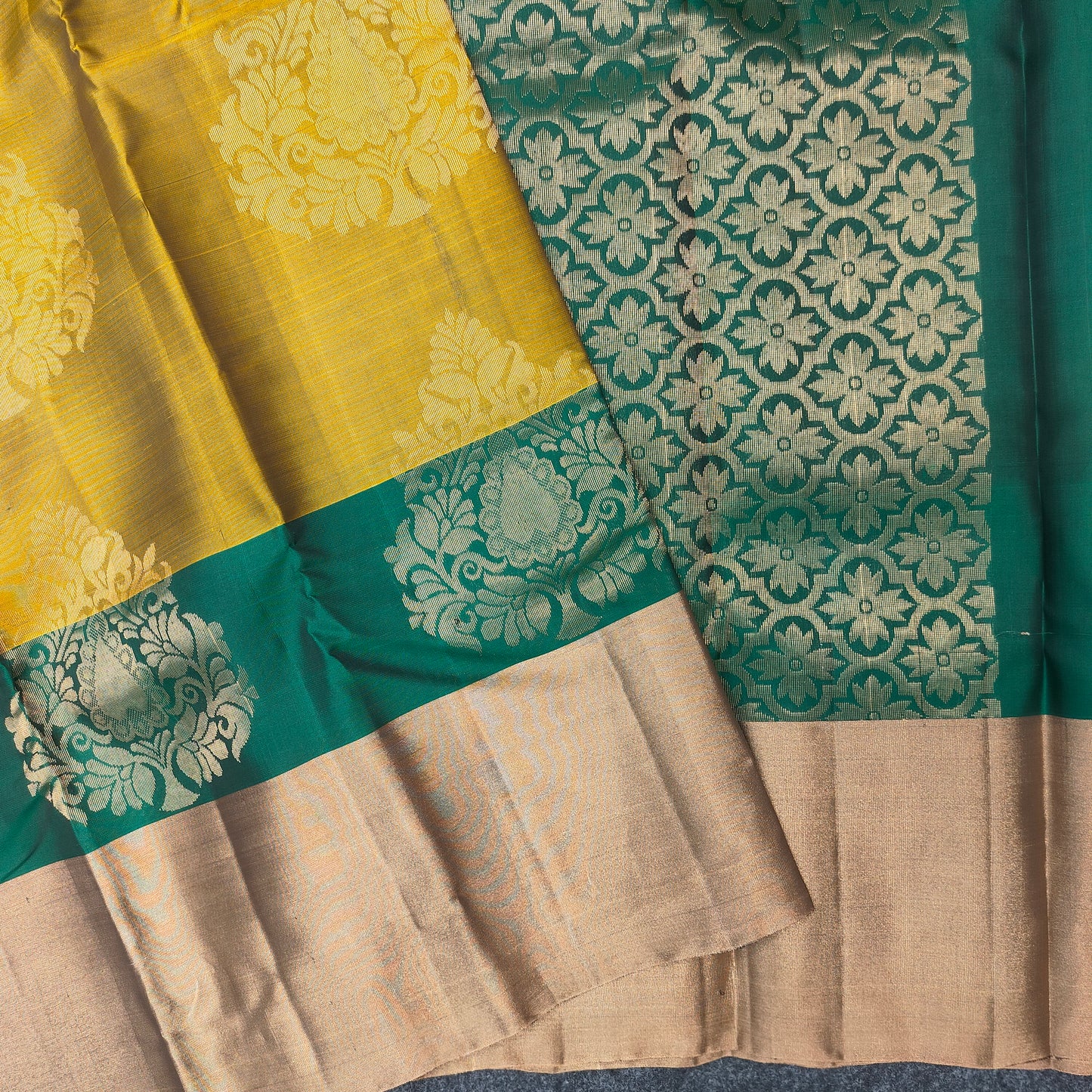 ✨Kanchi Pattu Bentex Border Saree - Ambica Wedding Mall