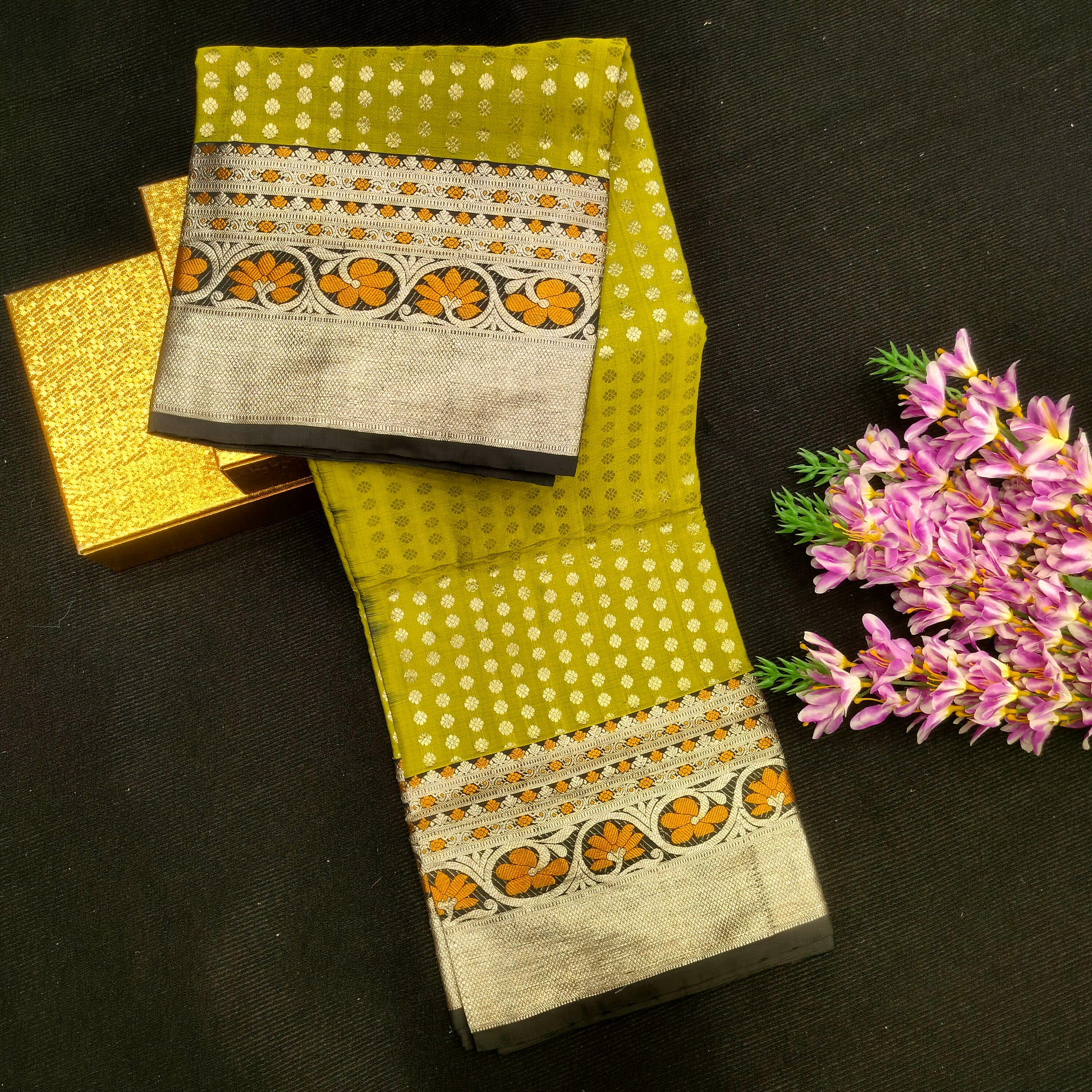 Pure Venkatagiri Handloom Buta saree - Ambica Wedding Mall