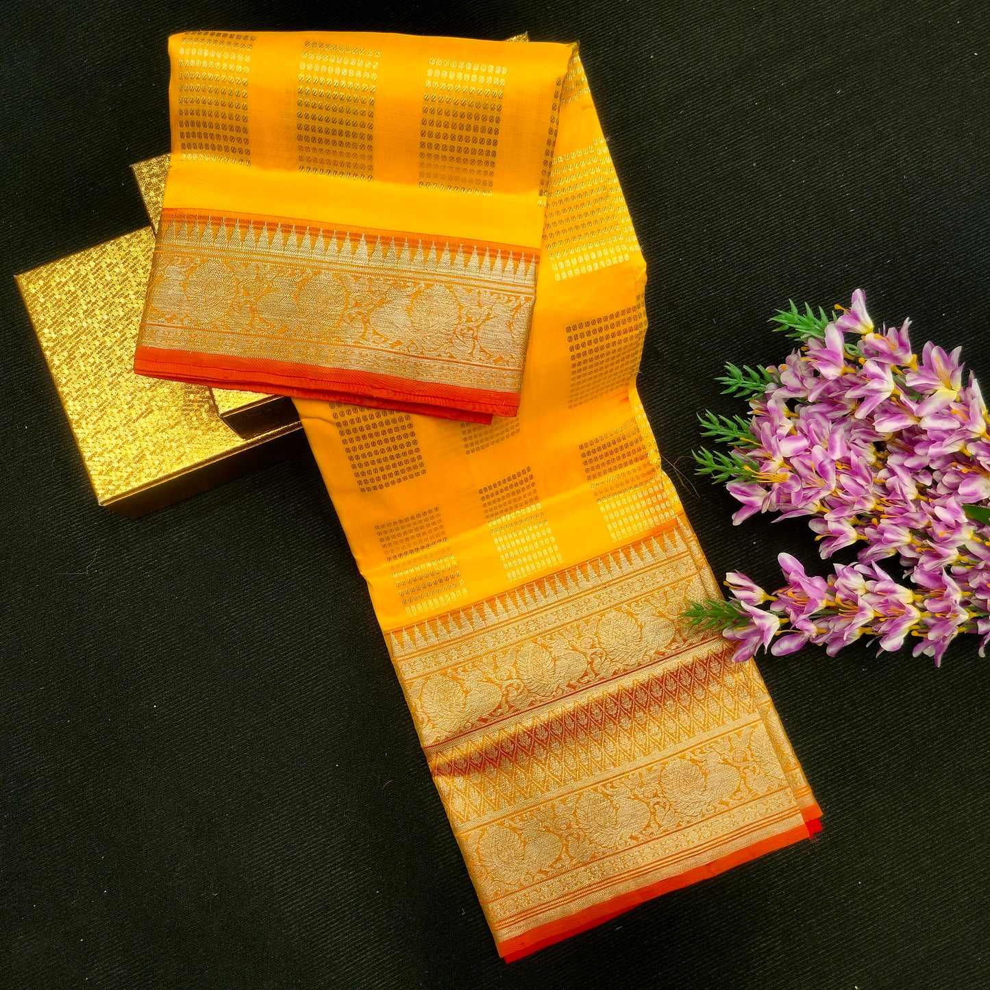 Pure Venkatagiri Handloom Buta saree - Ambica Wedding Mall