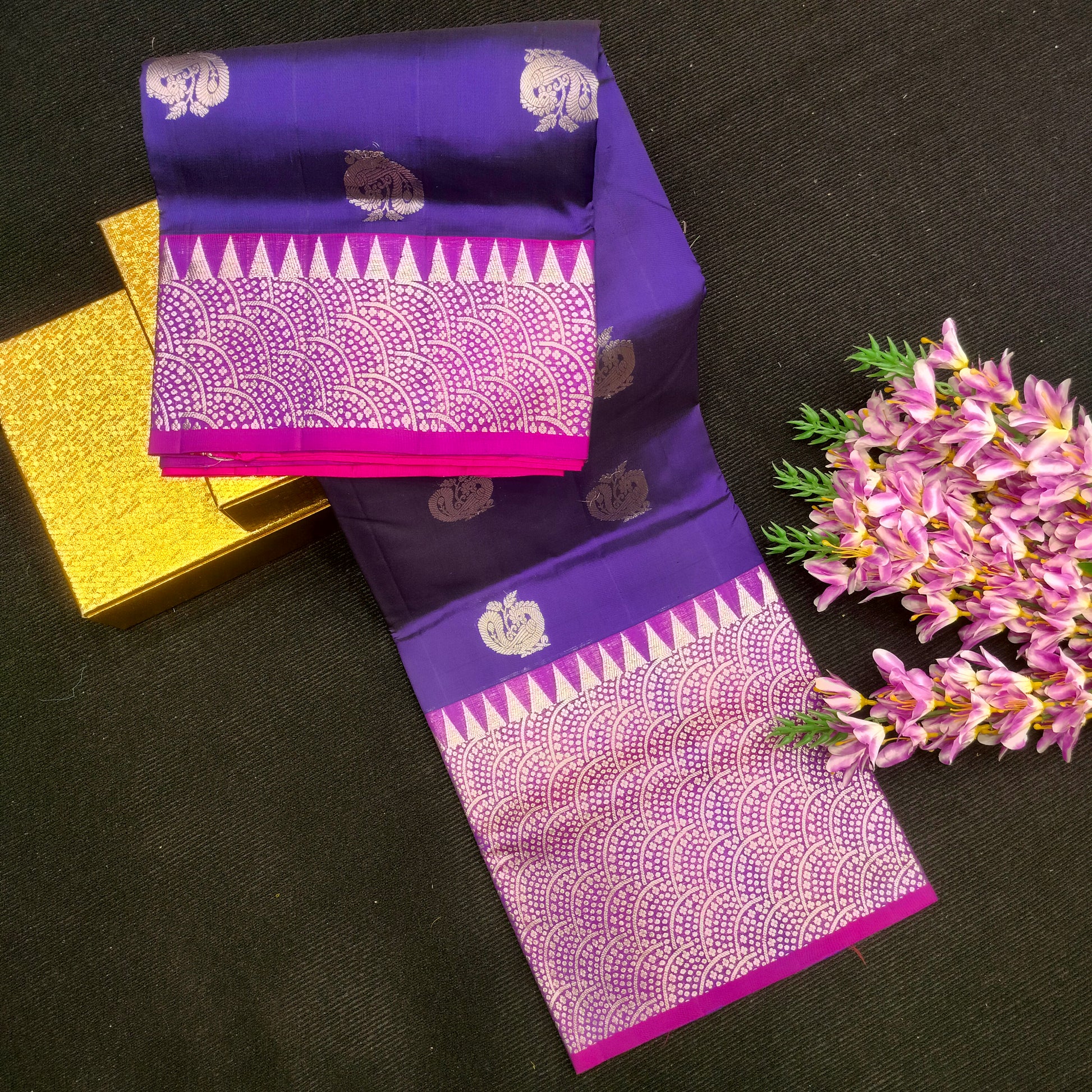 Pure Venkatagiri Handloom Buta saree - Ambica Wedding Mall