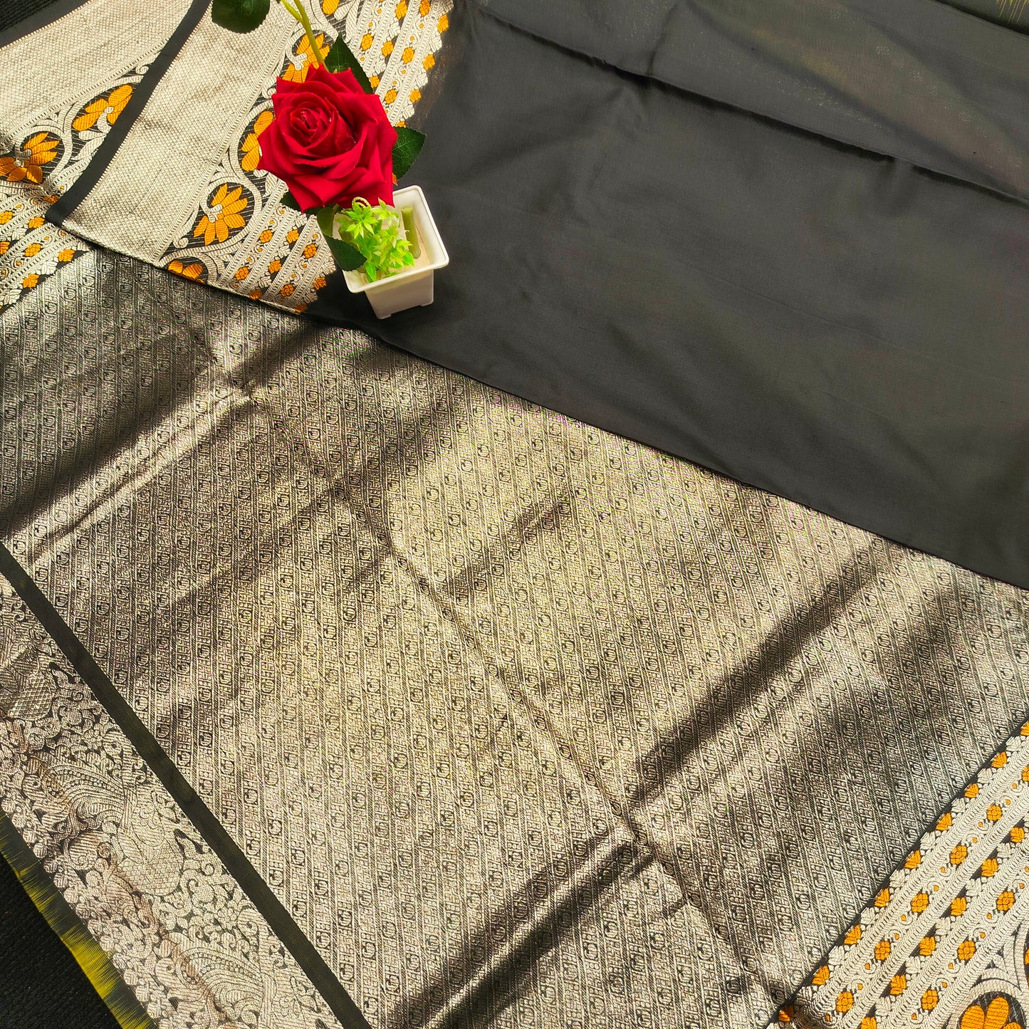 Pure Venkatagiri Handloom Buta saree - Ambica Wedding Mall