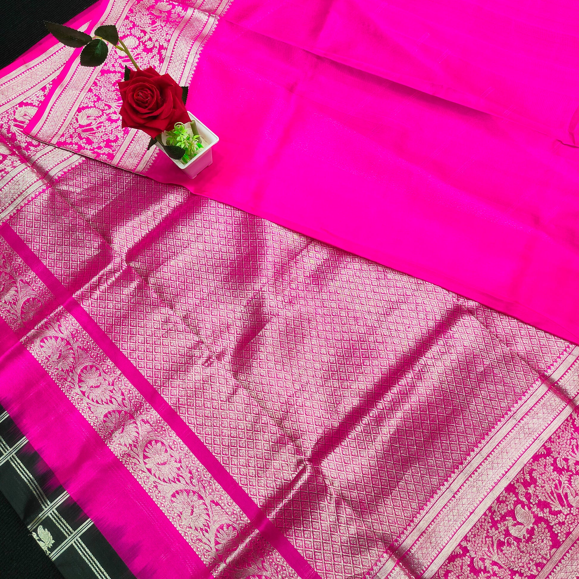 Pure Venkatagiri Handloom Buta saree - Ambica Wedding Mall