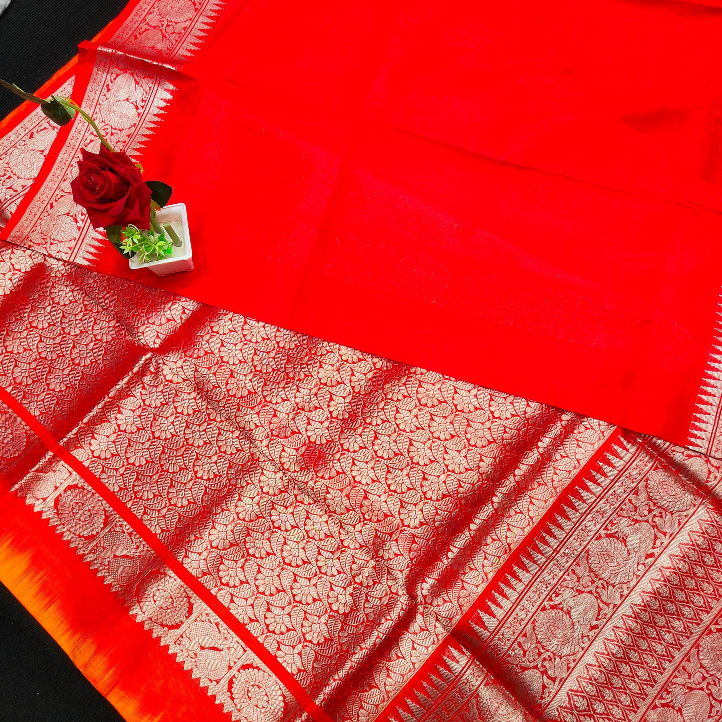 Pure Venkatagiri Handloom Buta saree - Ambica Wedding Mall