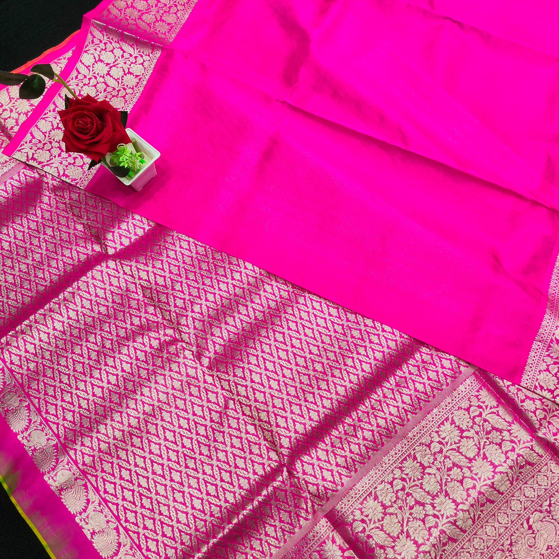 Pure Venkatagiri Handloom Buta saree - Ambica Wedding Mall