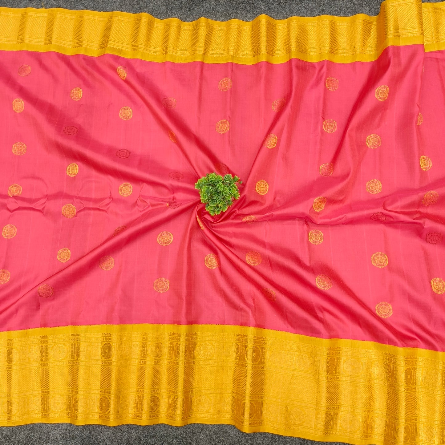 Gadwal Pattu Pure Resham Handloom Saree - Ambica Wedding Mall