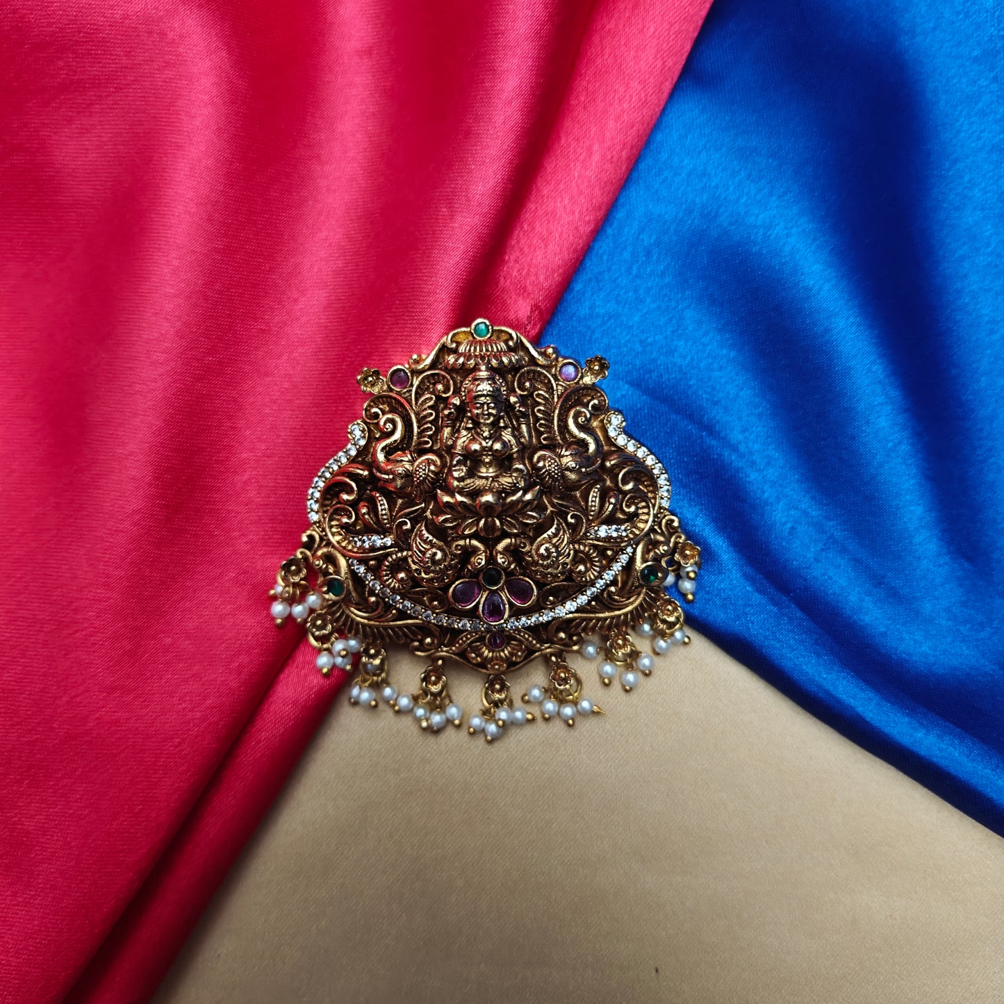 Beautiful Nakshi Pendant With Laxmi Idol