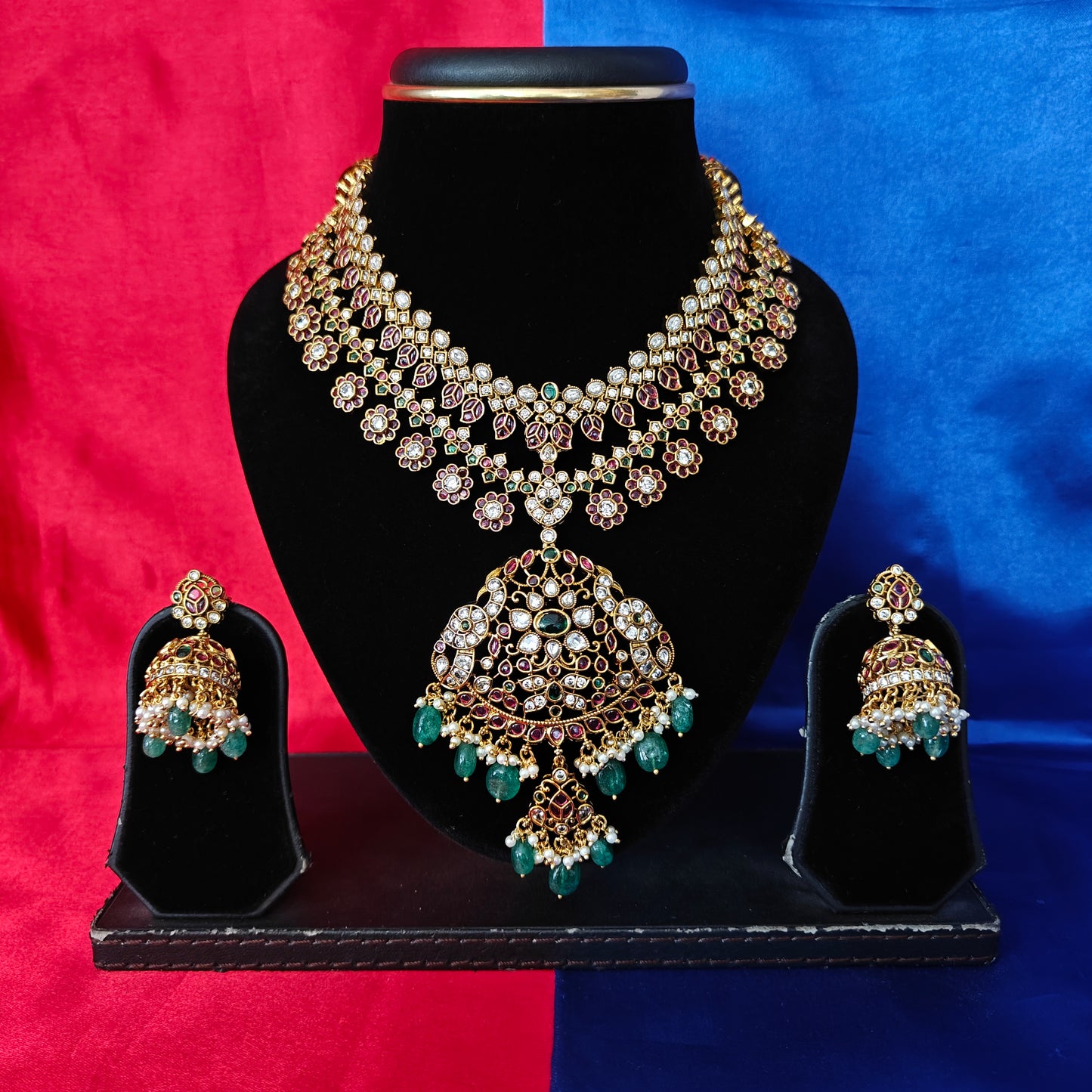 Beautiful Jadau Kundan Layered Short Necklace