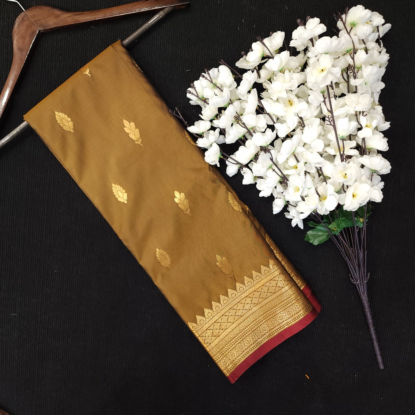 Venkatagiri Pattu mix Butta saree