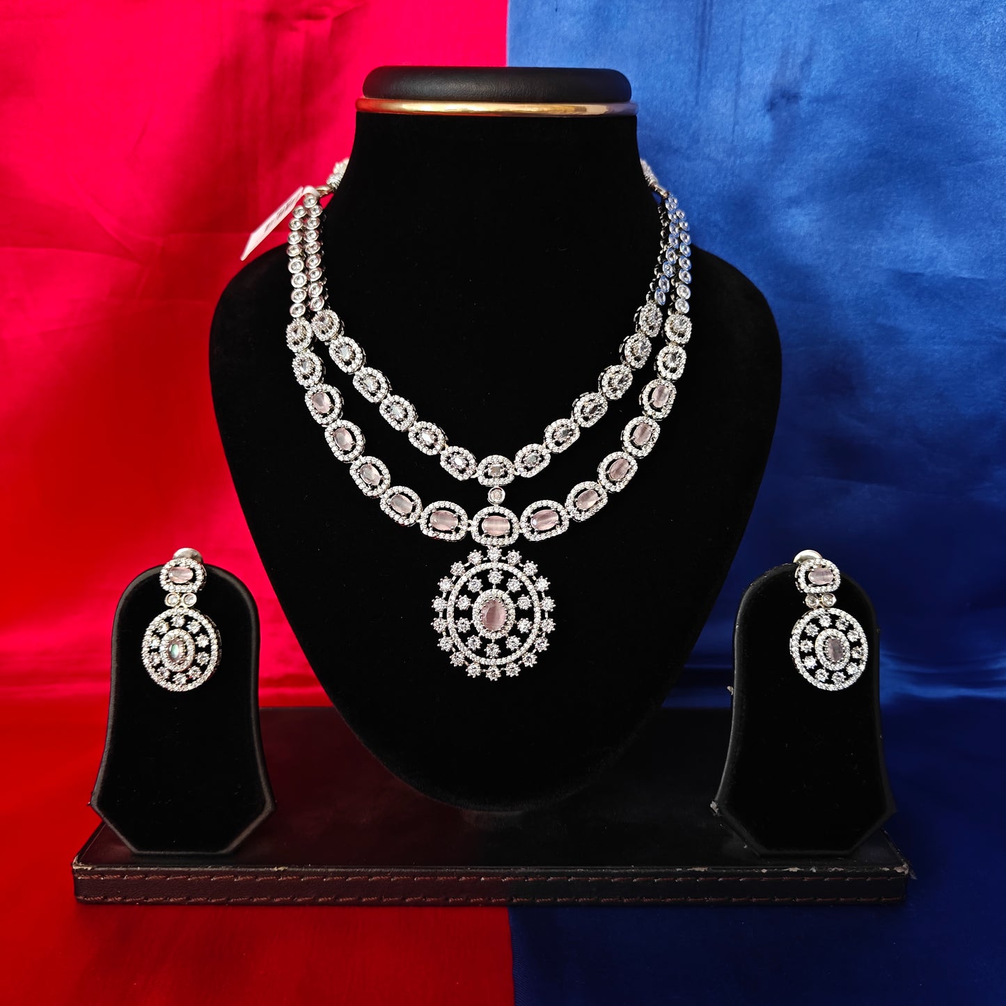 Elegant Silver Short Necklace In Baby Pink Stone