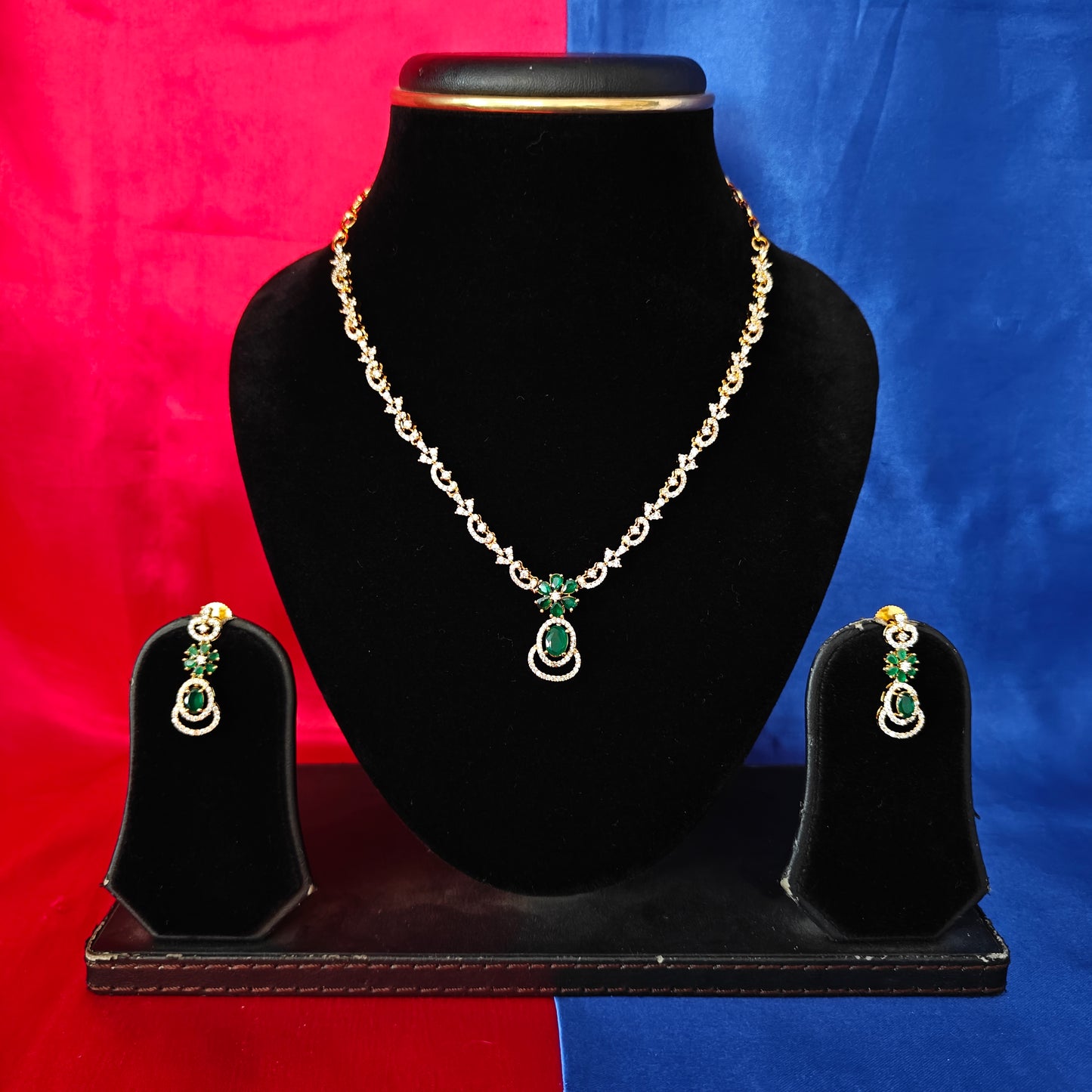 Beautiful CZ Short Necklace In Green Stone