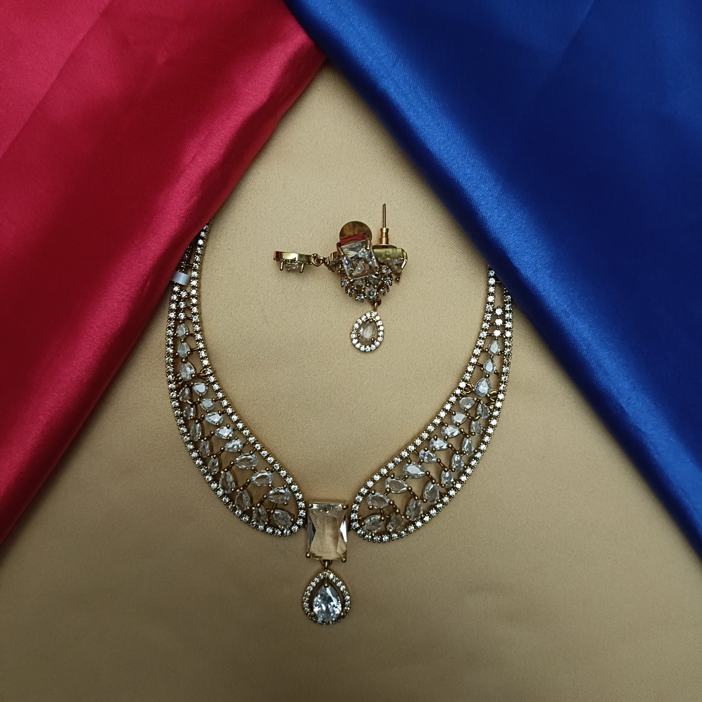 Elegant Victorian Kante Necklace
