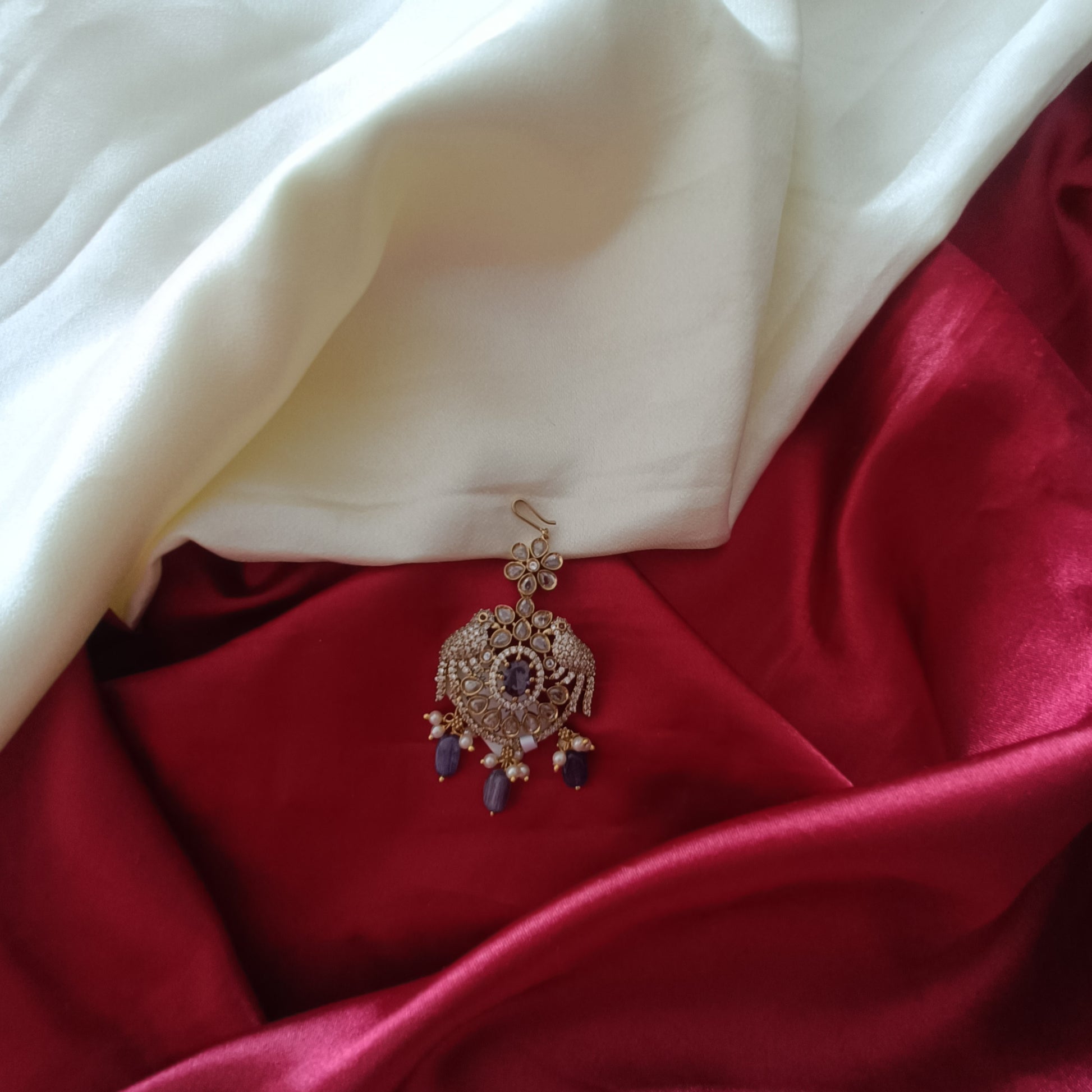 Simple Victorian Tika - Ambica Wedding Mall