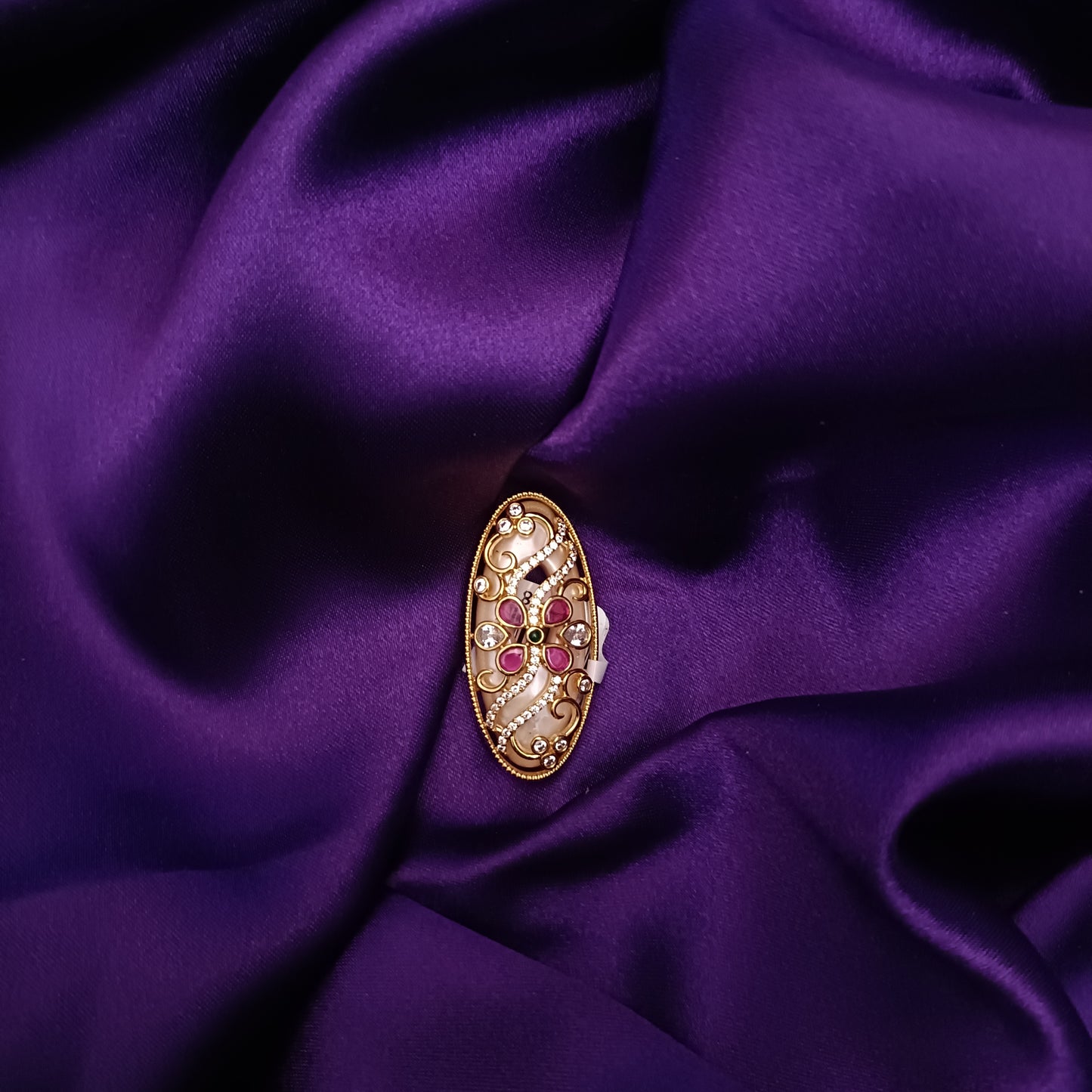 Fancy Saree pin - Ambica Wedding Mall