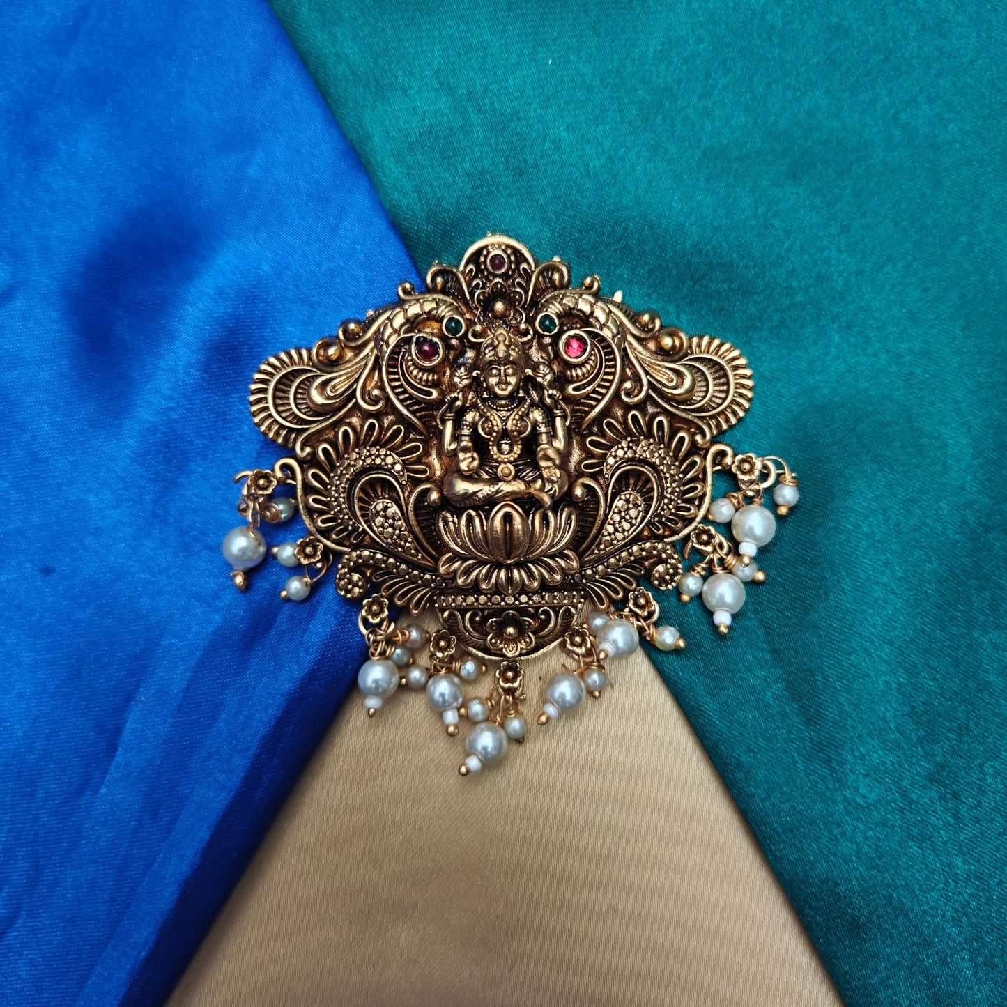 Beautiful Nakshi Single Pendant Jada