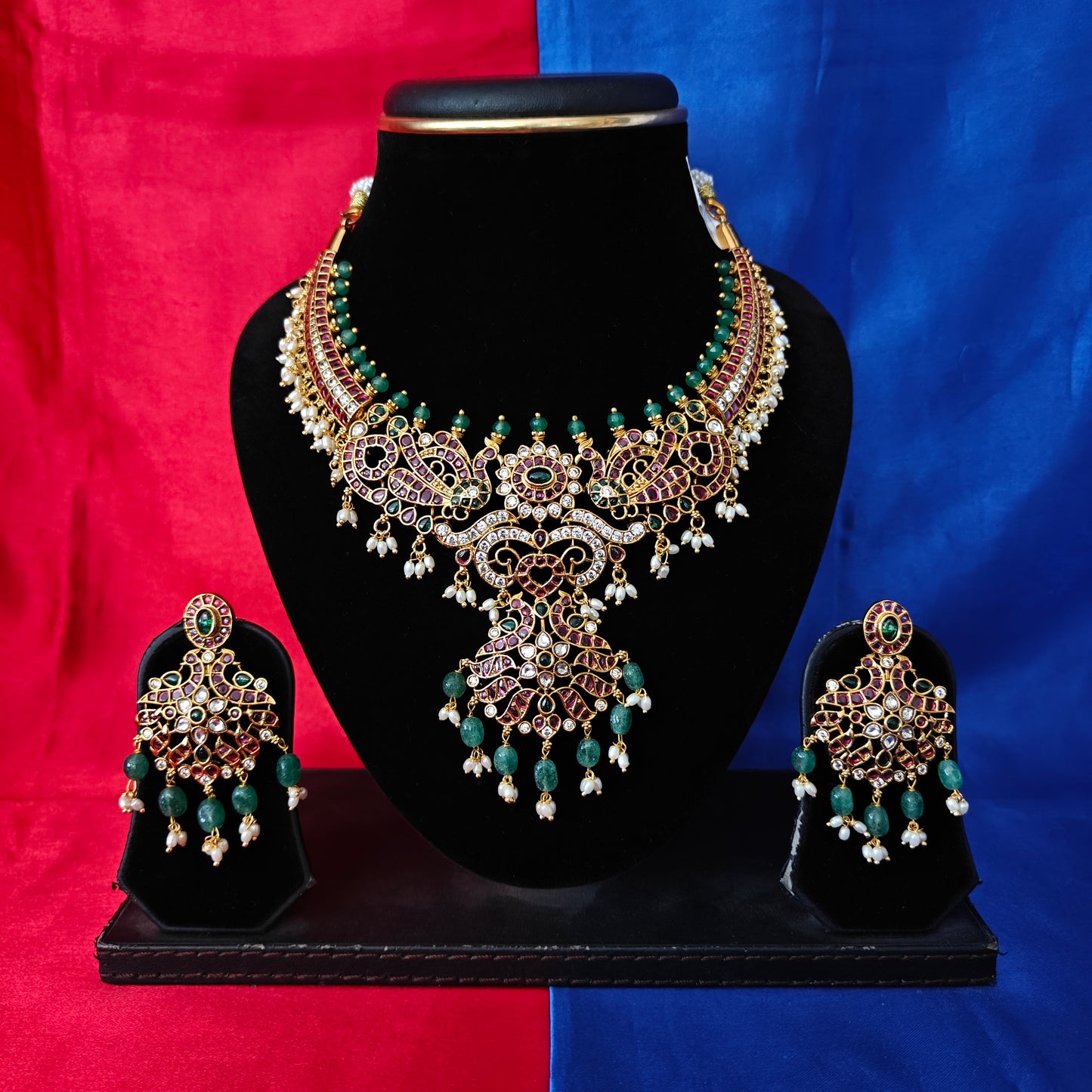 Beautiful Jadau Kundan Short Necklace