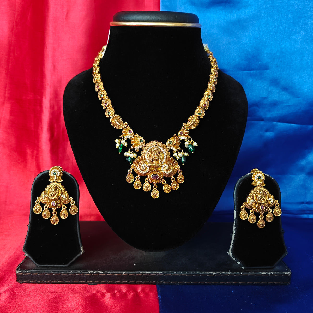 Beautiful Nakshi Short Necklace With Laxmi Idol