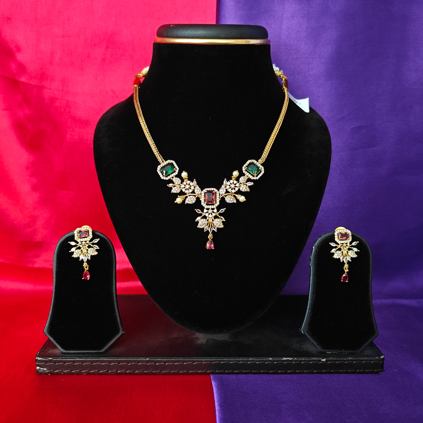 Beautiful Non Necklace In Multi Colour Stone