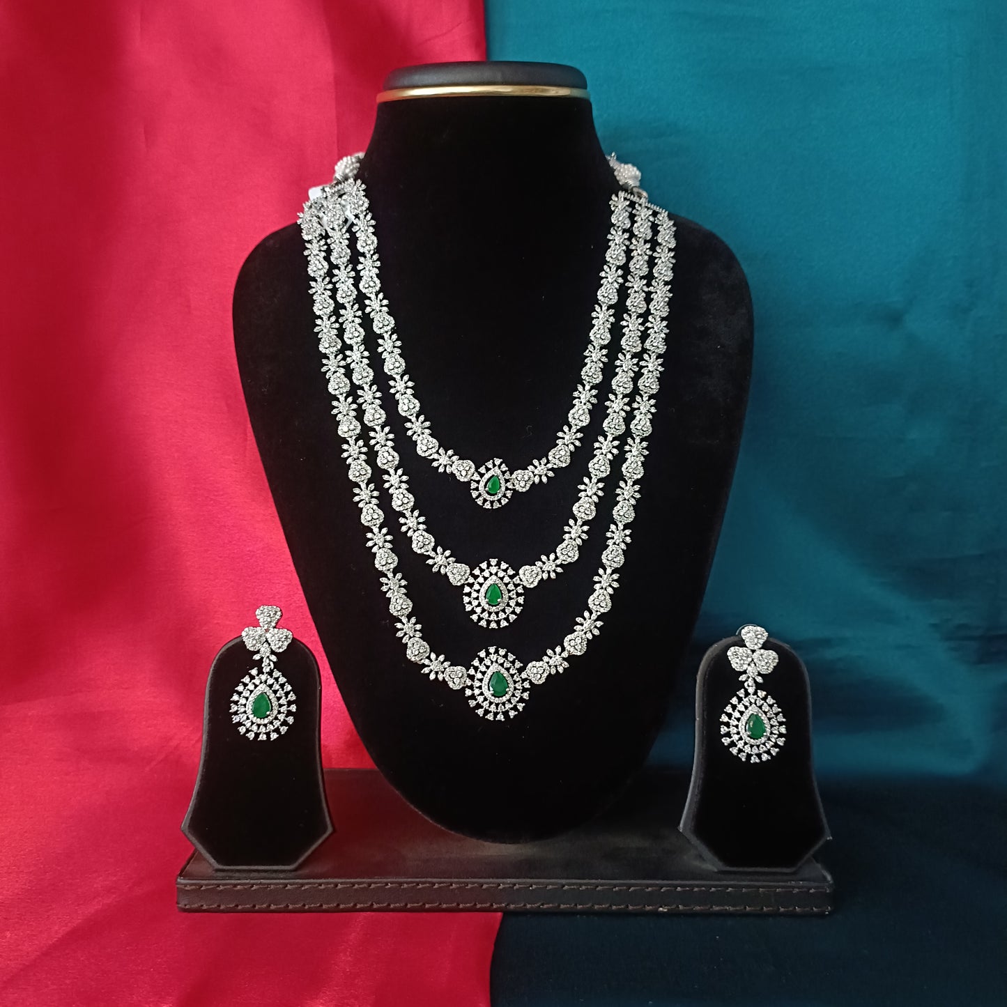Beautiful Silver Layered Necklace In Green Stone
