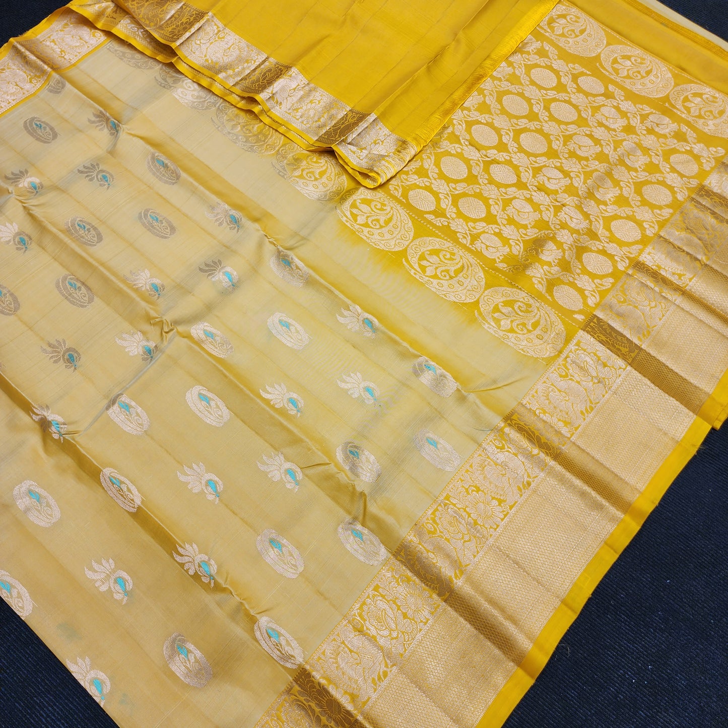 Kanchi Pattu Handloom Butta sarees ✨️