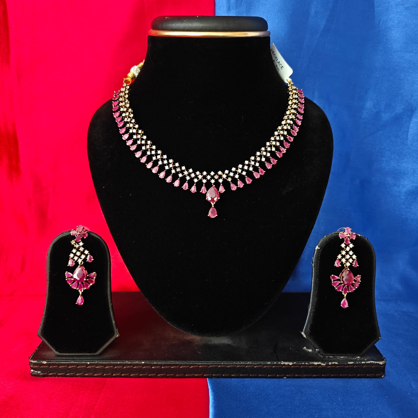 Beautiful Victorian Short Necklace In Ruby Stone