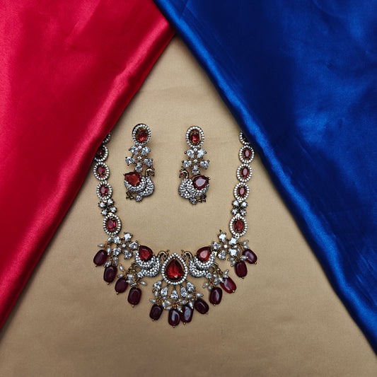 Beautiful Victorian Short Necklace In Maroon Beads