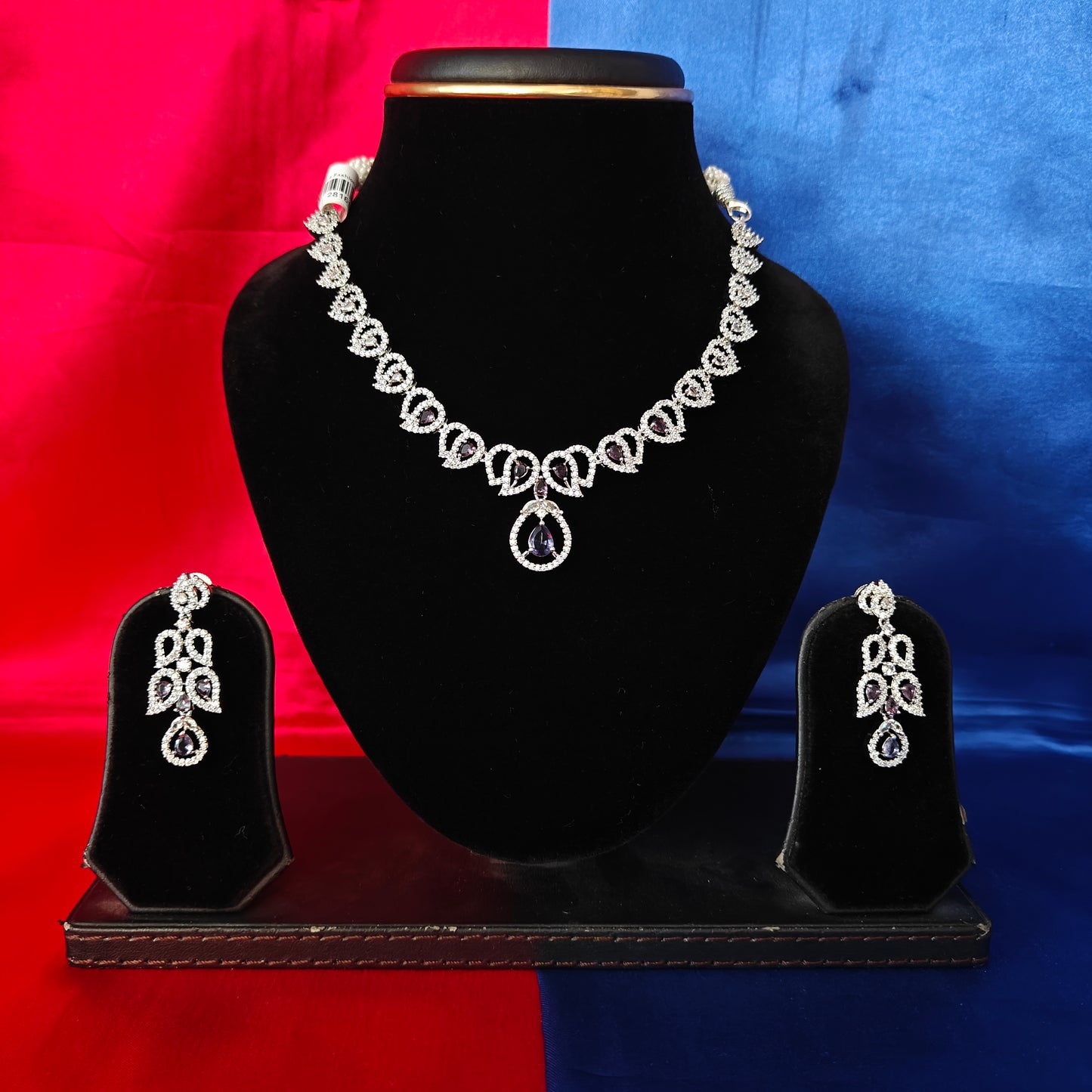 Elegant Silver Short Necklace In Purple Stone