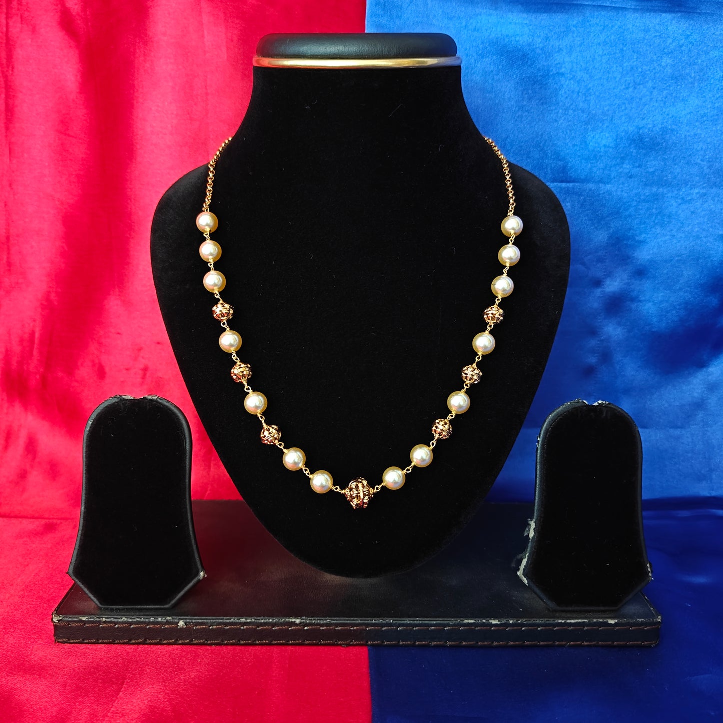 Beautiful Single Line Pearls Mala With Golden Balls