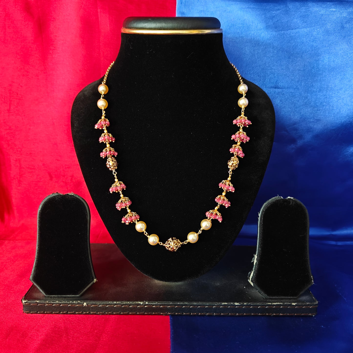 Beautiful Ruby Coloured Honex Necklace With Pearls