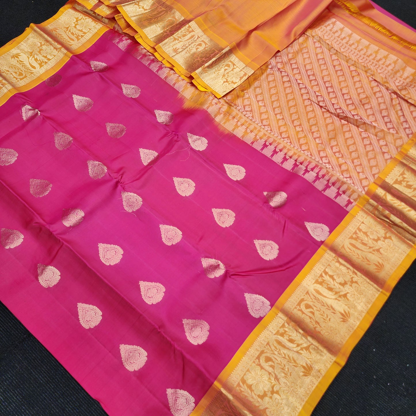Kanchi Pattu Handloom Butta sarees ✨️