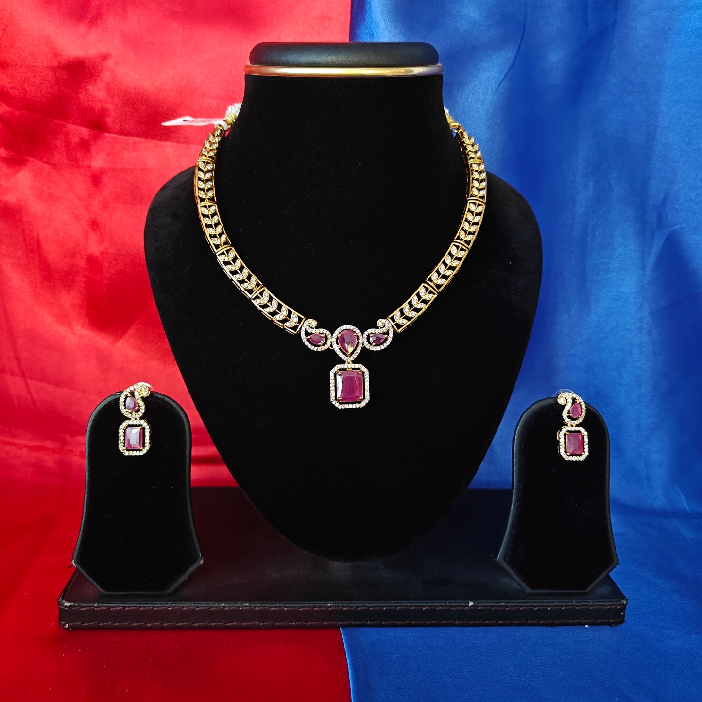 Beautiful Nakshi Kante Necklace In Ruby Stone