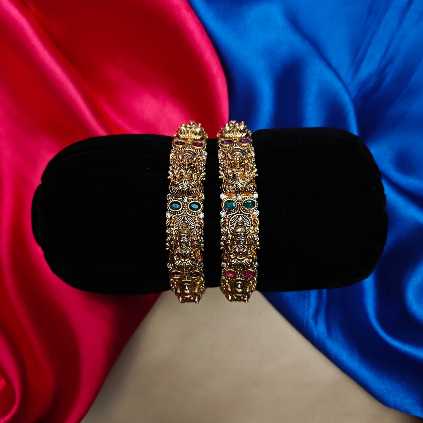 Beautiful Nakshi Bangle With Laxmi Idol