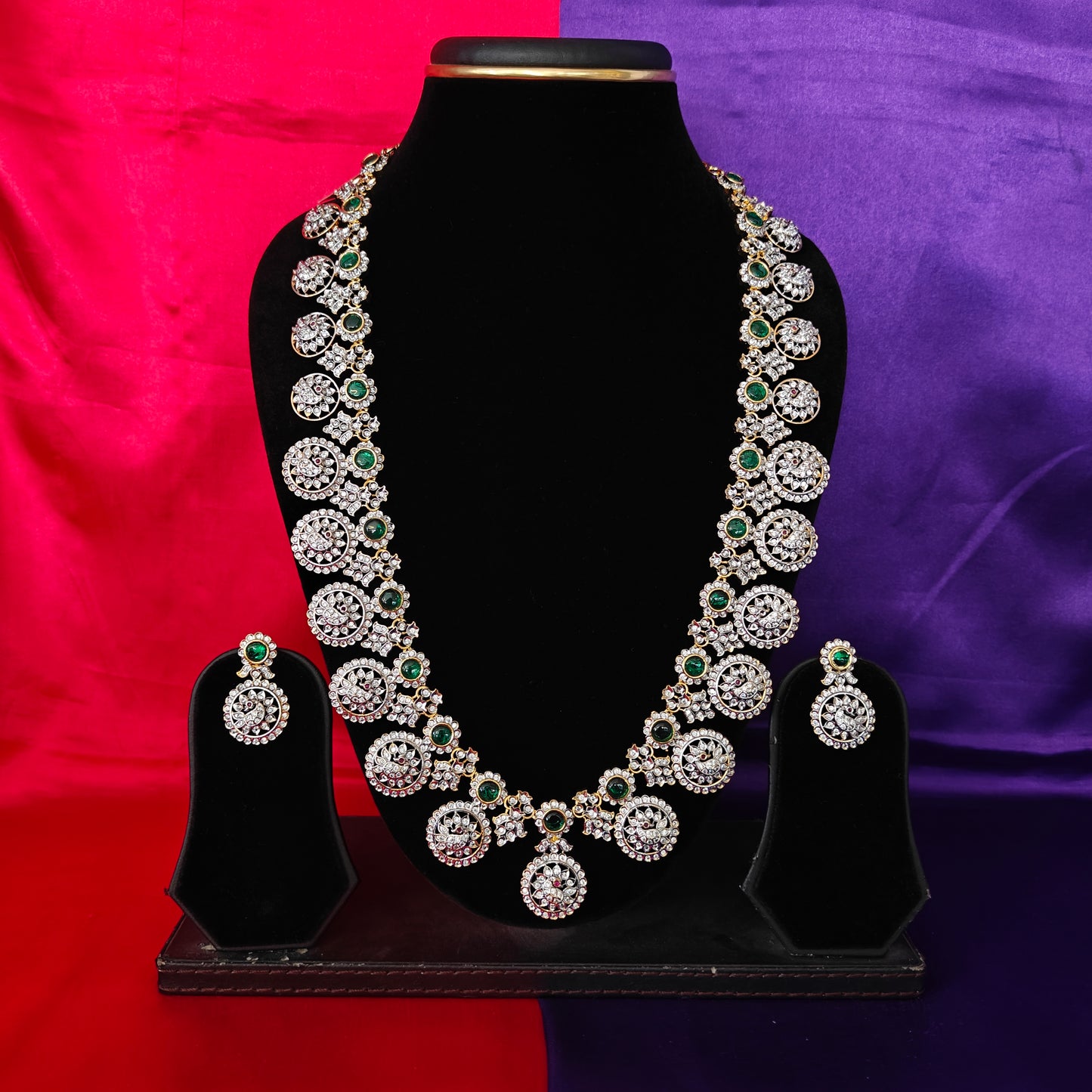 Beautiful GJ Long Necklace In Green Stone