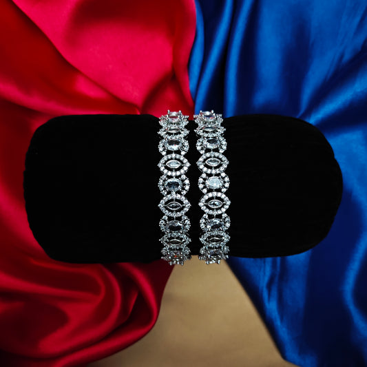 Beautiful Silver Bangle