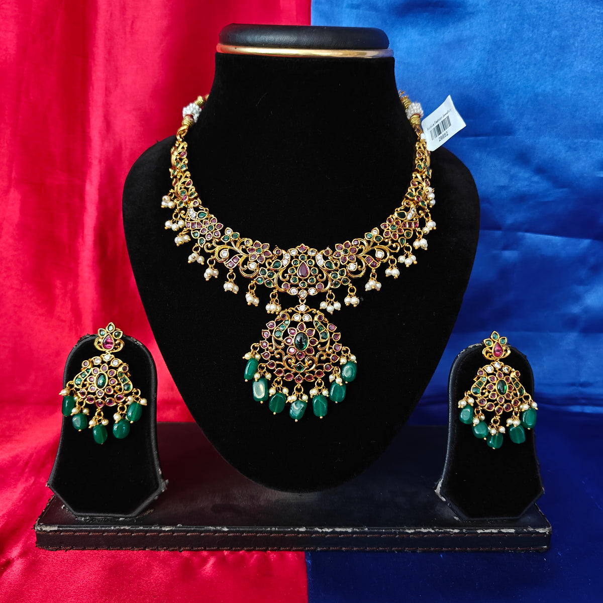 Beautiful Kempu Short Necklace