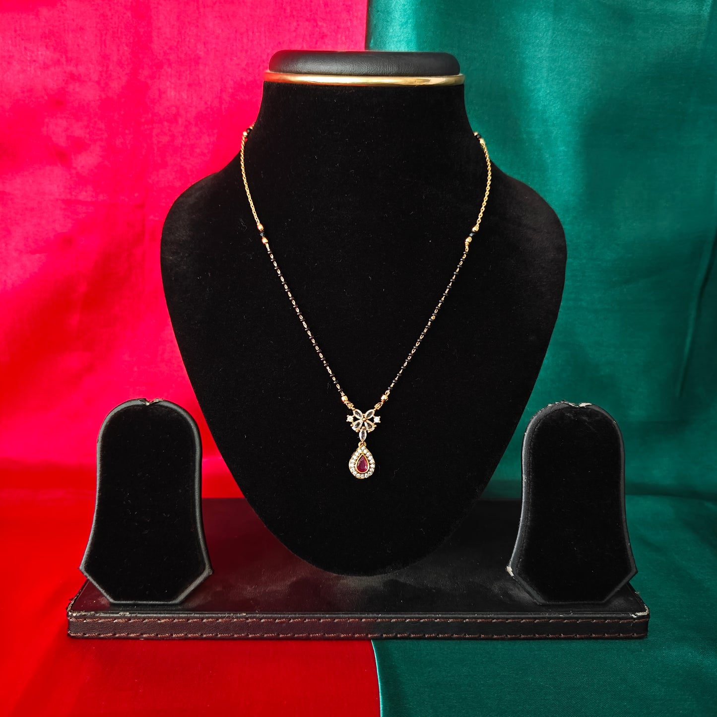 Beautiful Simple Black Beads Short In Ruby Stone