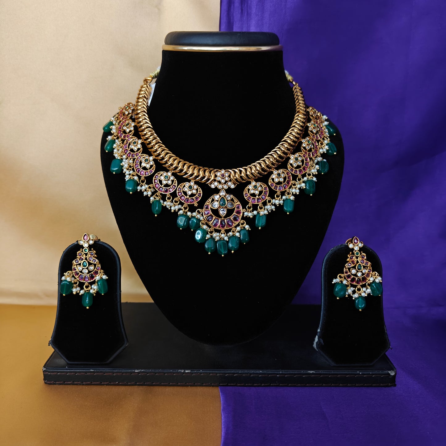 Beautiful Jadau Kundan Jalebi Short Necklace - Ambica Wedding Mall