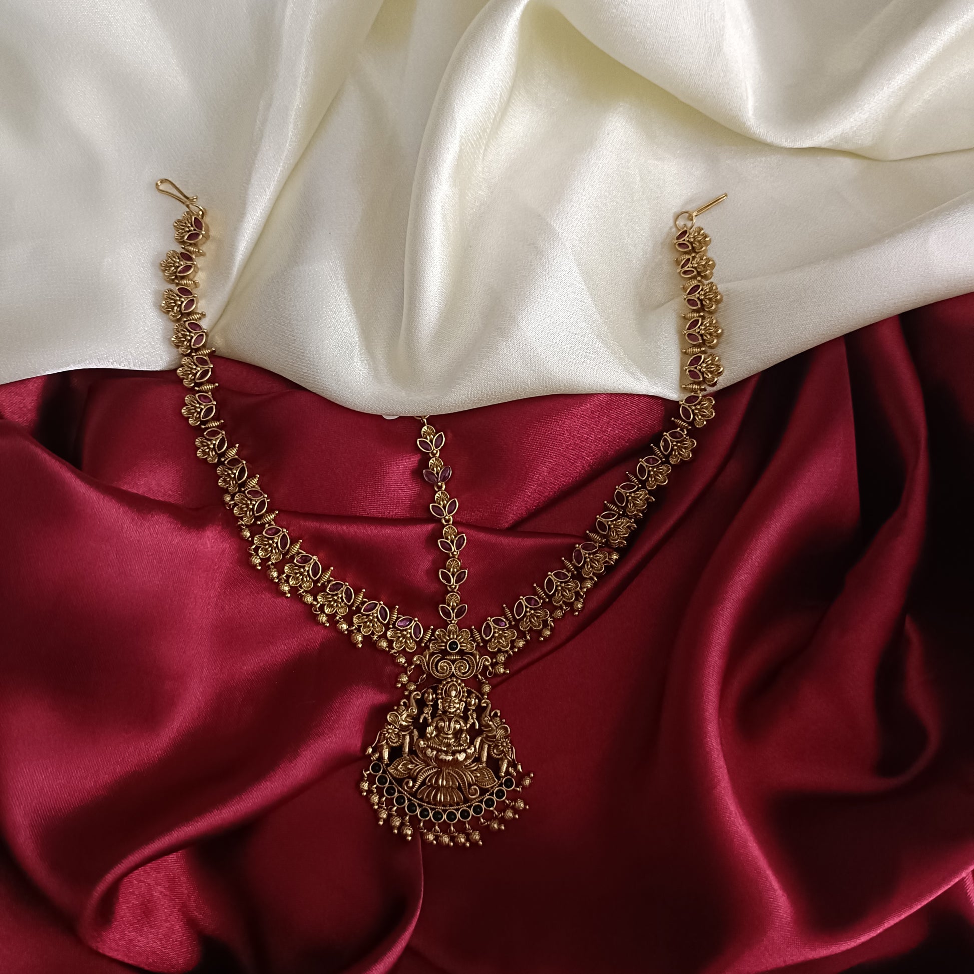 Beautiful Nakshi Bridal Tika - Ambica Wedding Mall