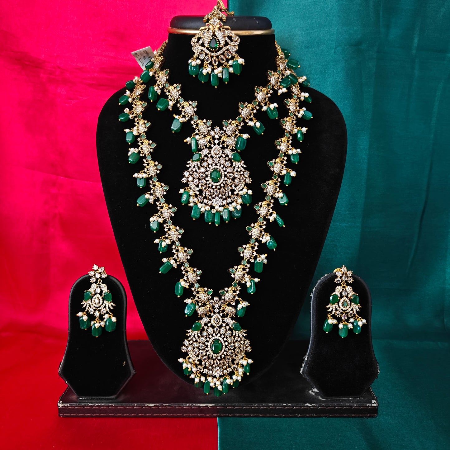 Beautiful Victorian Combo Set In Green Beads