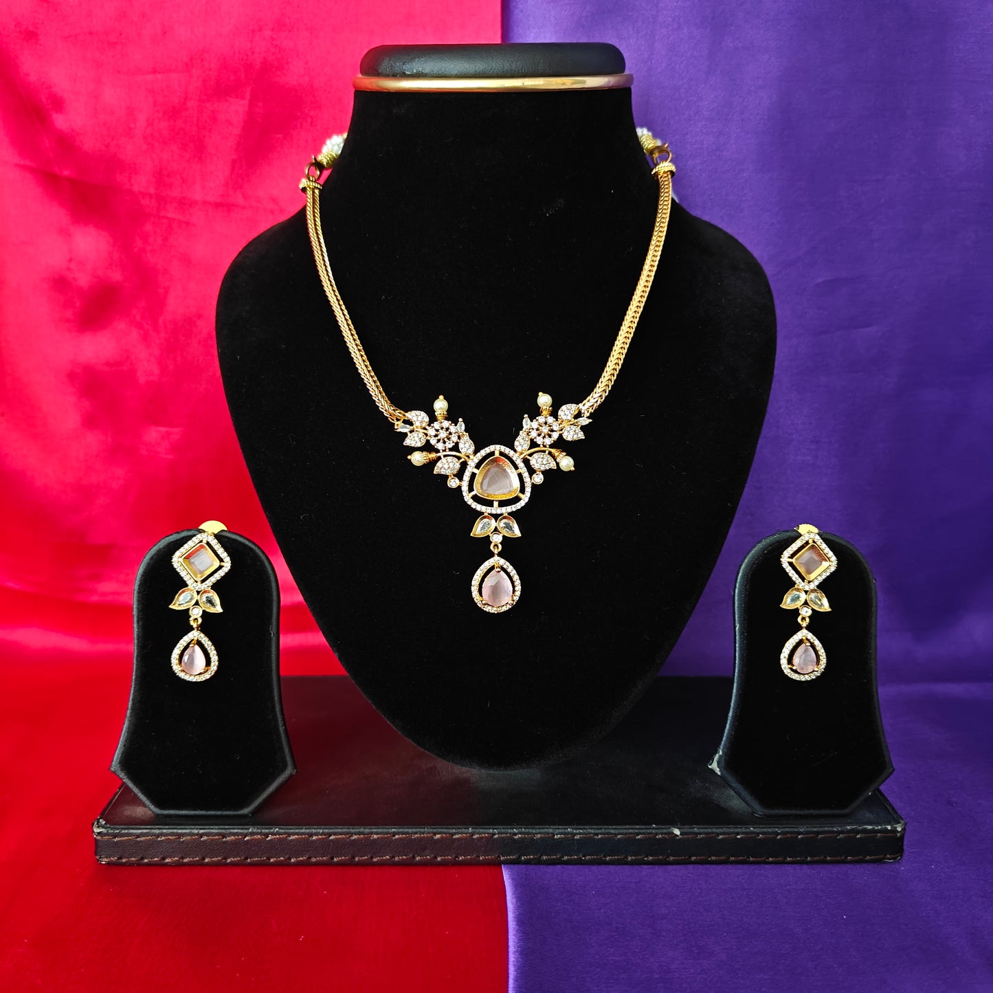 Beautiful Simple Non Necklace In Baby Pink Stone