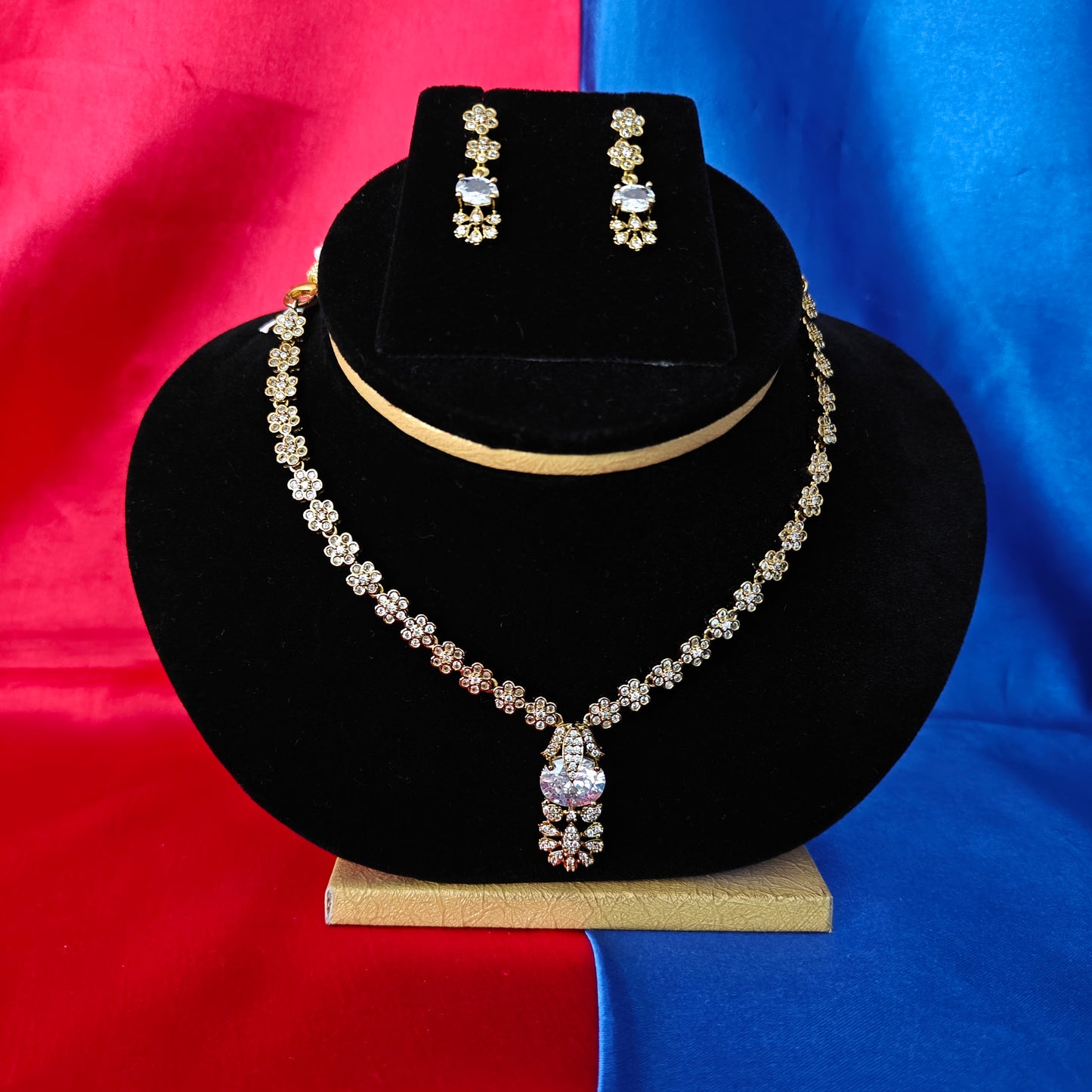 Beautiful Mini Haaram In White Stone
