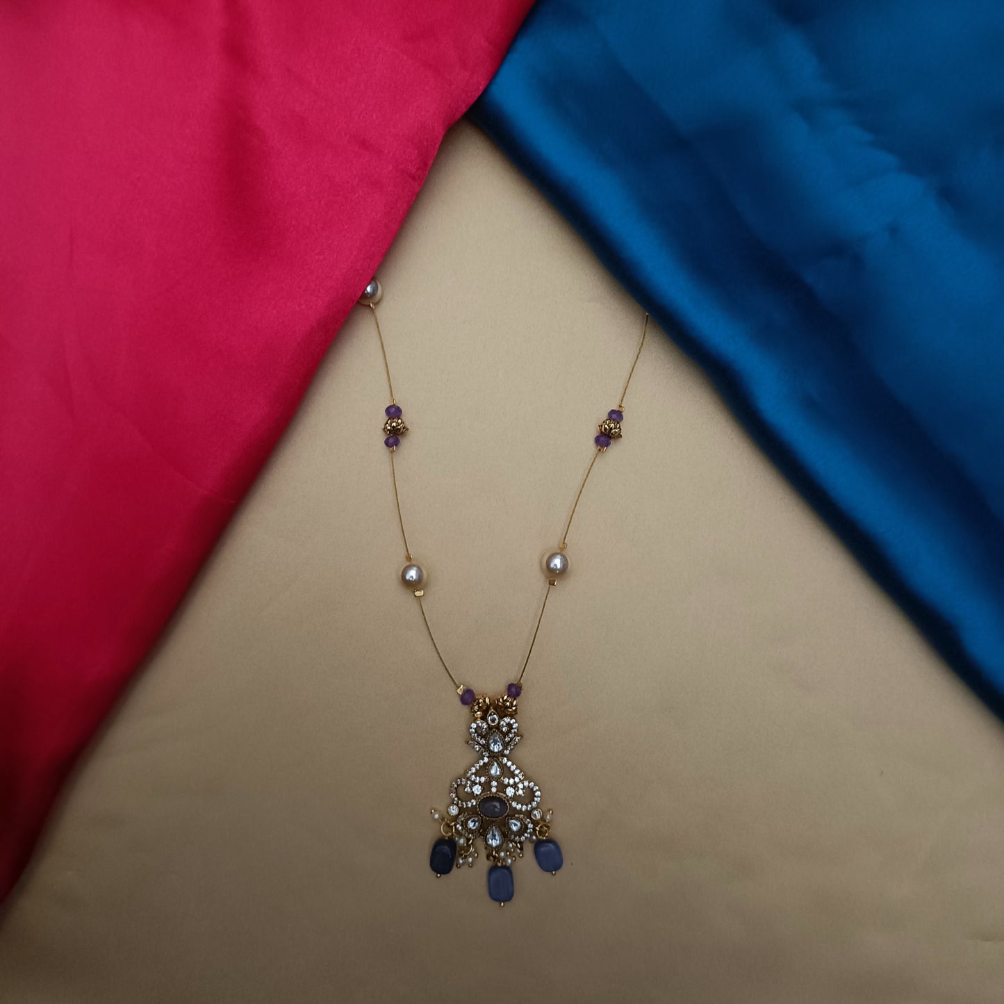 Beautiful Invisible Chain With Pearls