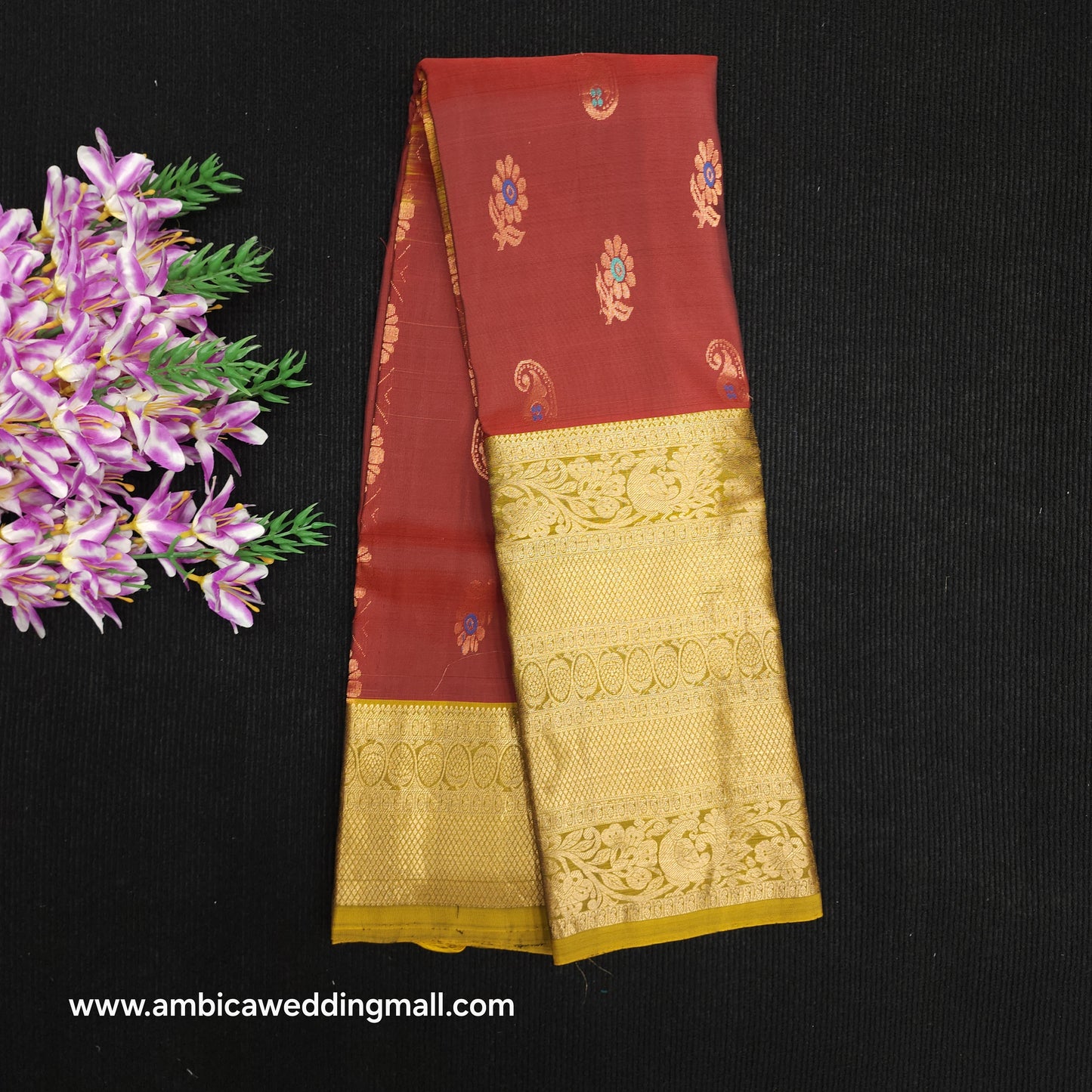 Kanchi Pattu Handloom Butta Light Weight Saree