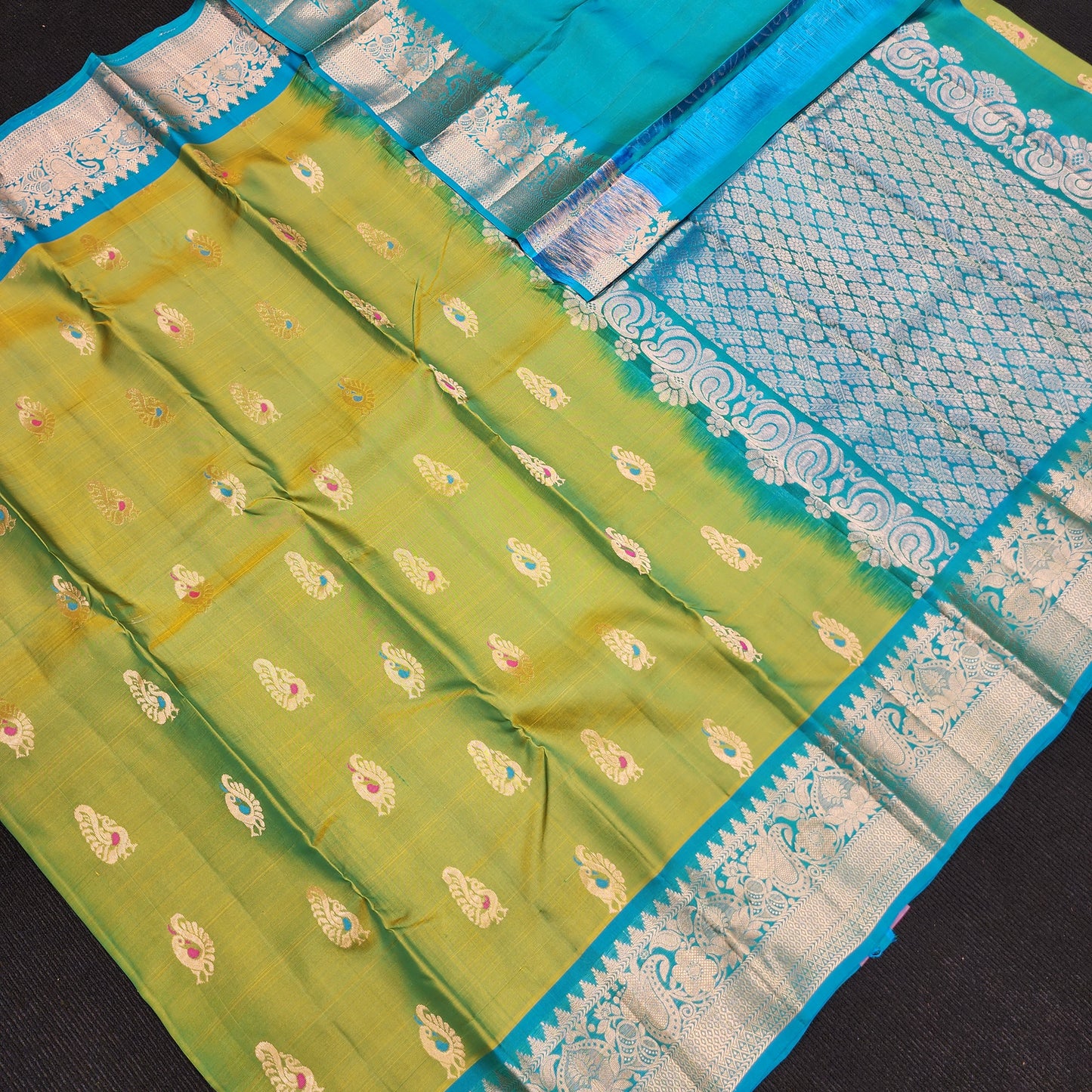 Kanchi Pattu Handloom Butta sarees ✨️