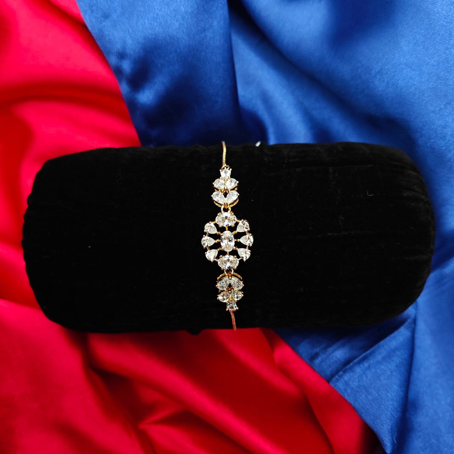 Beautiful Chain Type Gold Bracelet